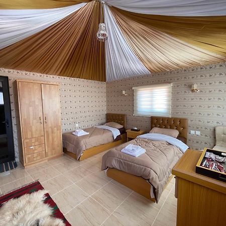 Desert Moon Camp Wadi Rum Bagian luar foto
