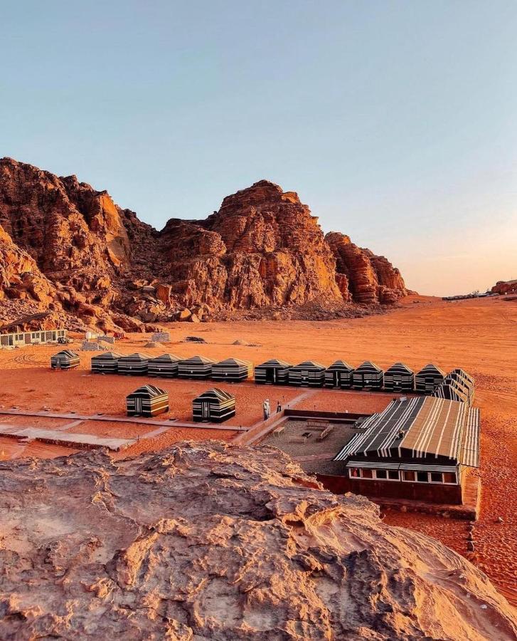 Desert Moon Camp Wadi Rum Bagian luar foto
