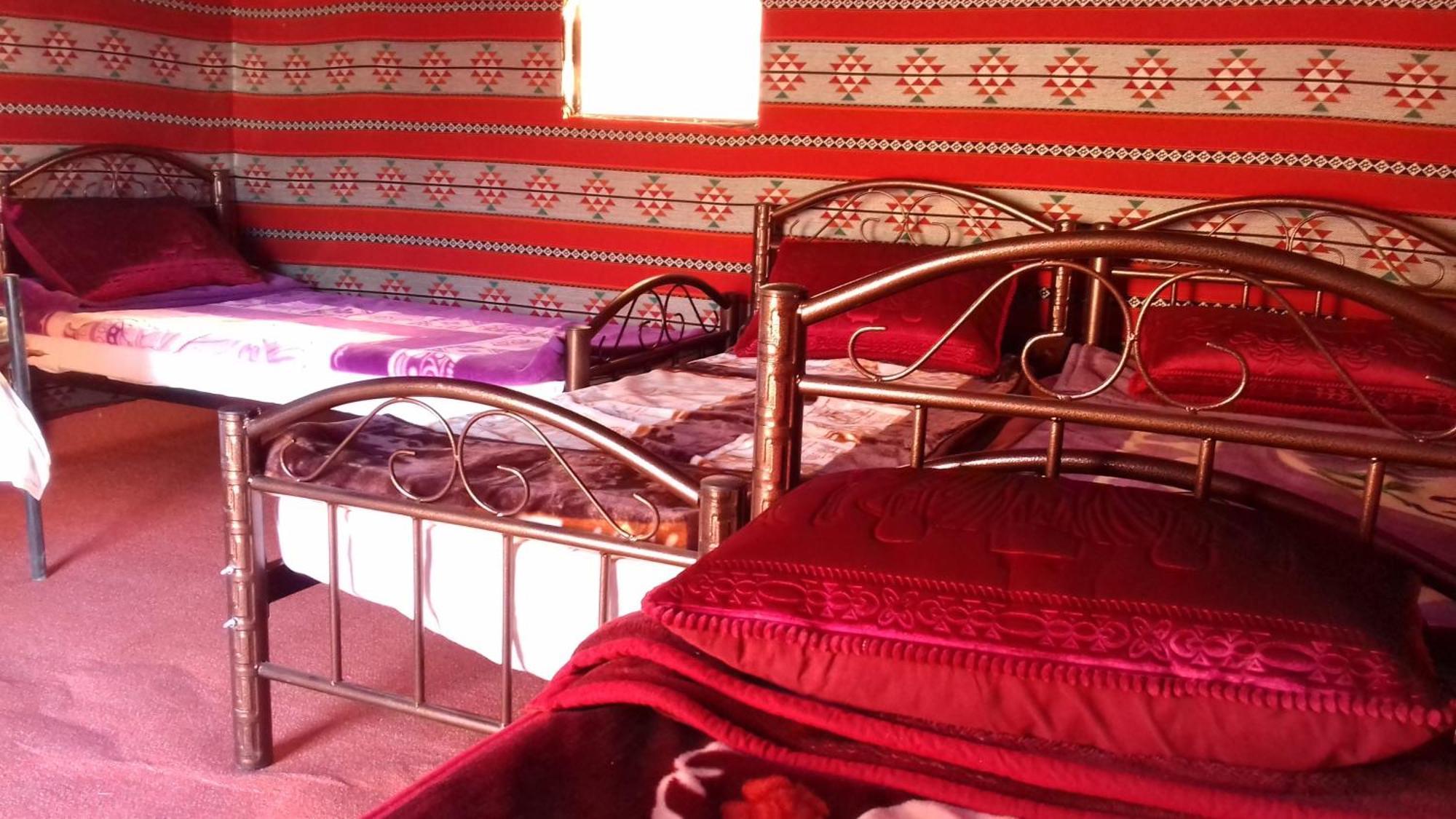 Desert Moon Camp Wadi Rum Bagian luar foto