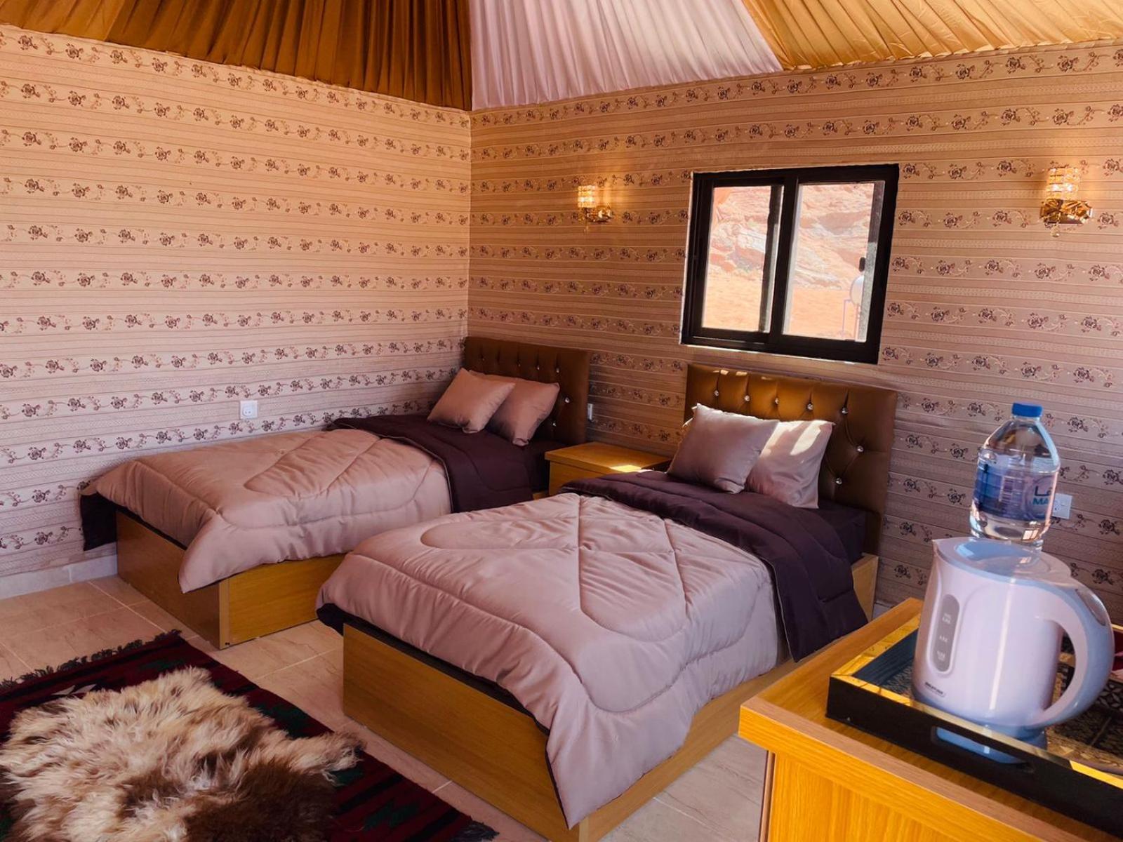 Desert Moon Camp Wadi Rum Bagian luar foto