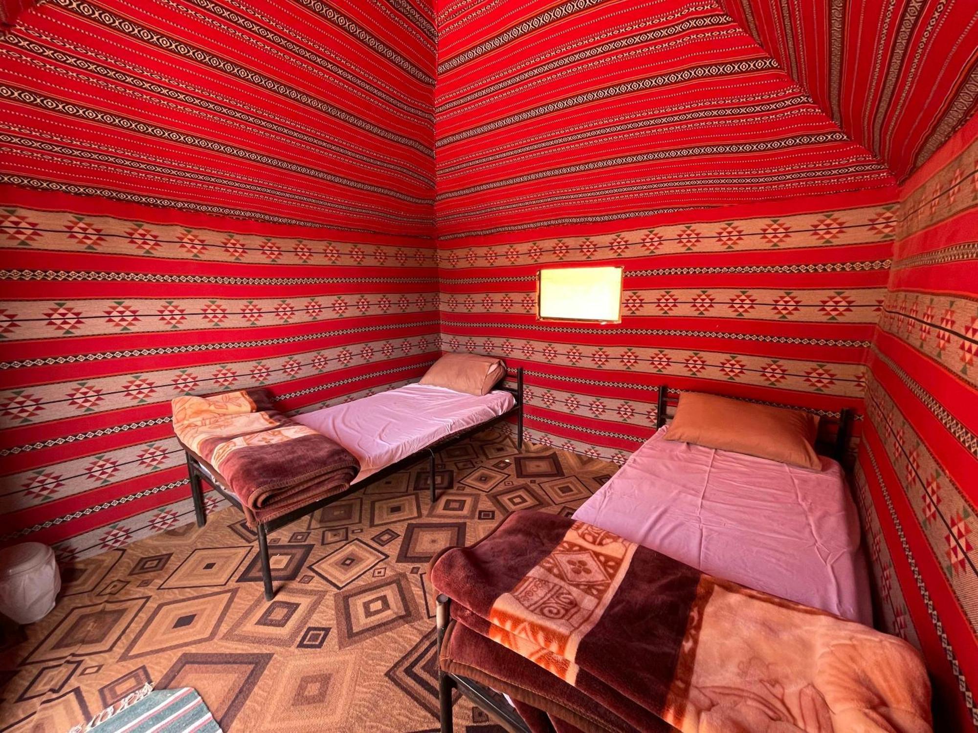 Desert Moon Camp Wadi Rum Bagian luar foto