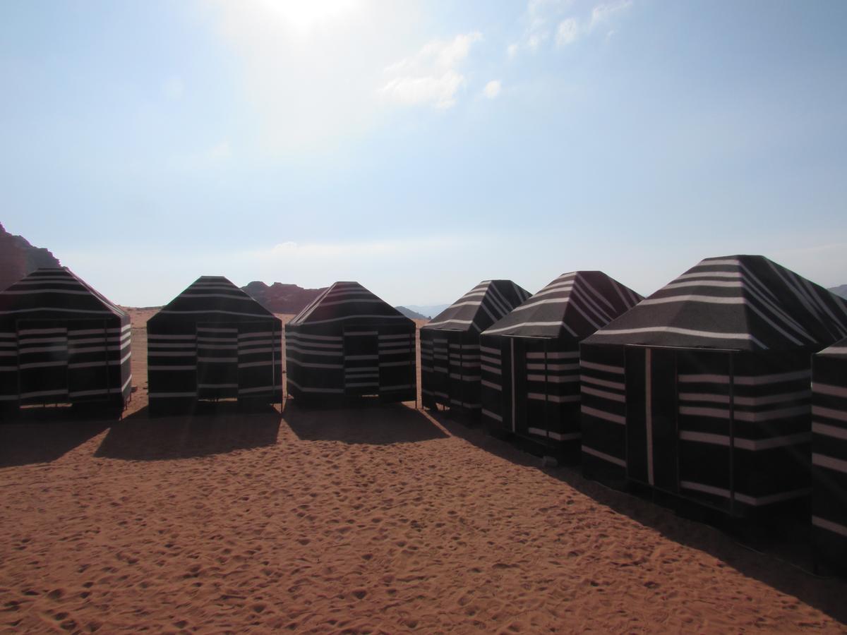 Desert Moon Camp Wadi Rum Bagian luar foto