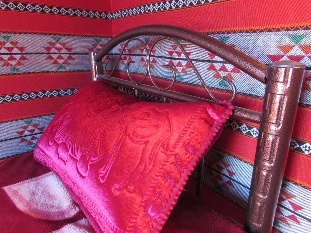 Desert Moon Camp Wadi Rum Bagian luar foto