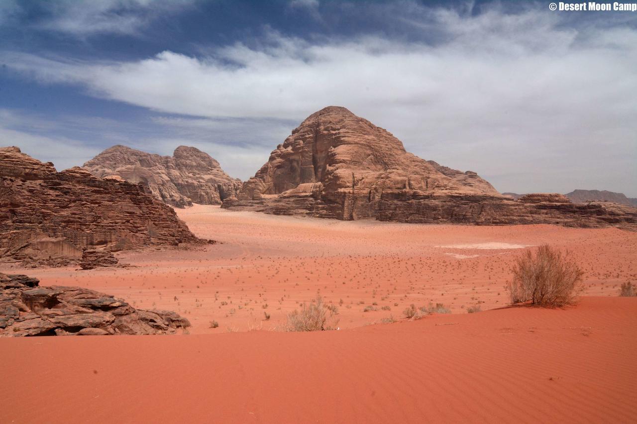 Desert Moon Camp Wadi Rum Bagian luar foto