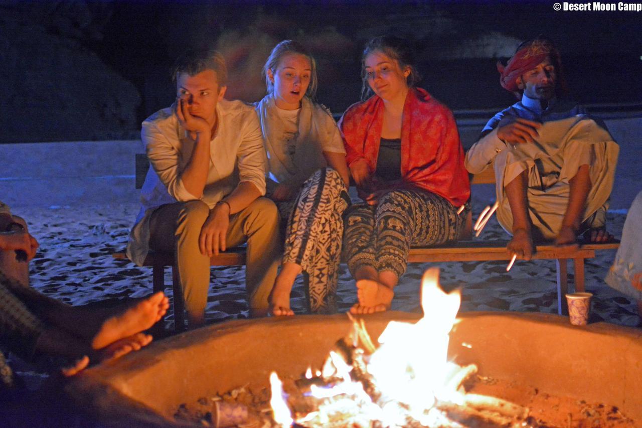 Desert Moon Camp Wadi Rum Bagian luar foto