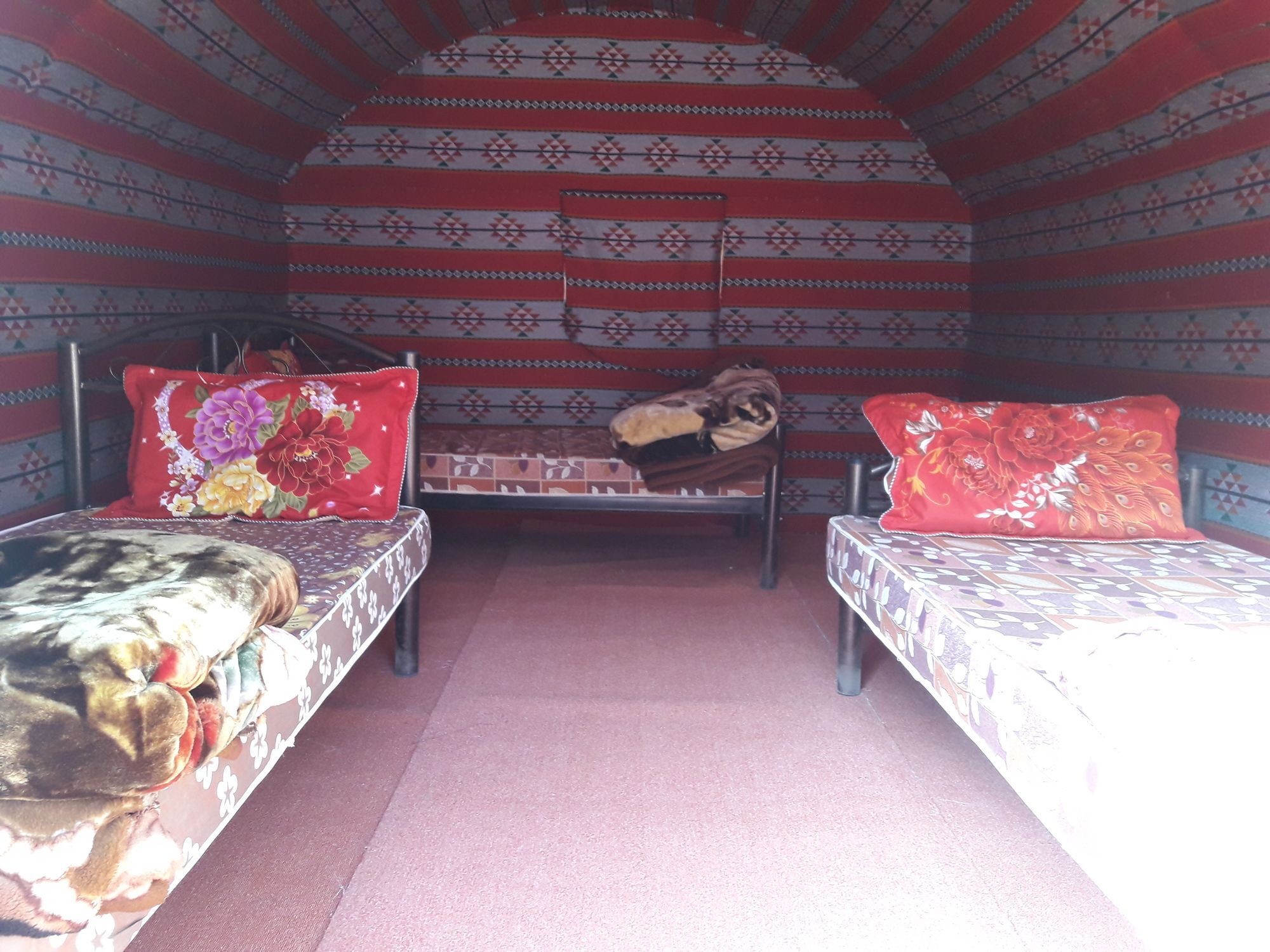 Desert Moon Camp Wadi Rum Bagian luar foto